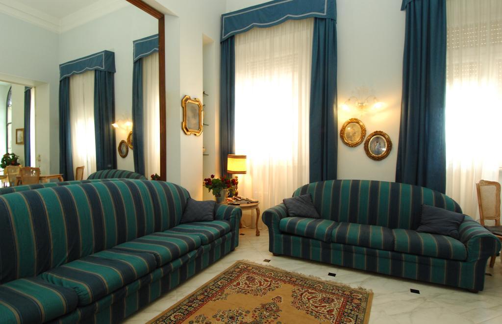 Grande Albergo Quattro Stagioni رييتي المظهر الخارجي الصورة