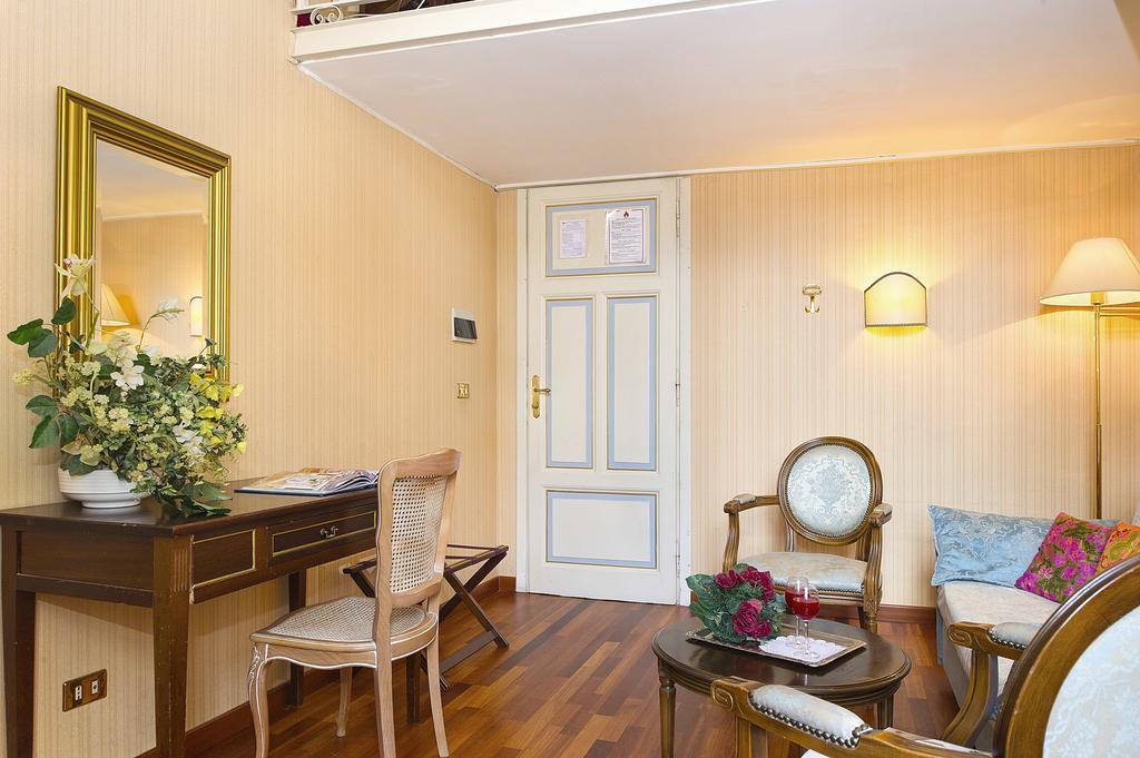 Grande Albergo Quattro Stagioni رييتي الغرفة الصورة