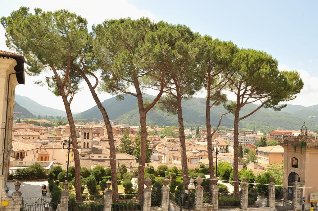 Grande Albergo Quattro Stagioni رييتي الغرفة الصورة