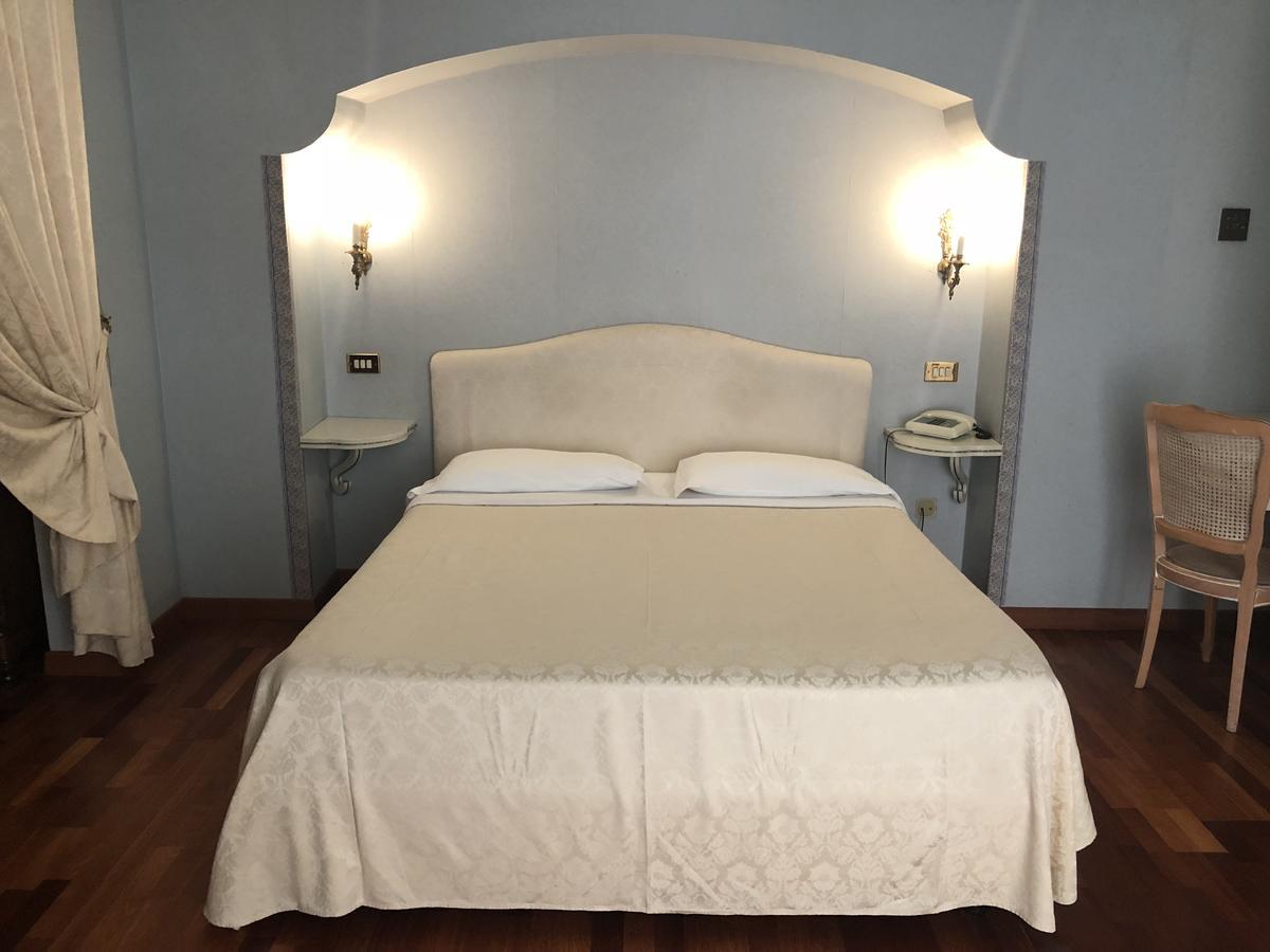 Grande Albergo Quattro Stagioni رييتي المظهر الخارجي الصورة