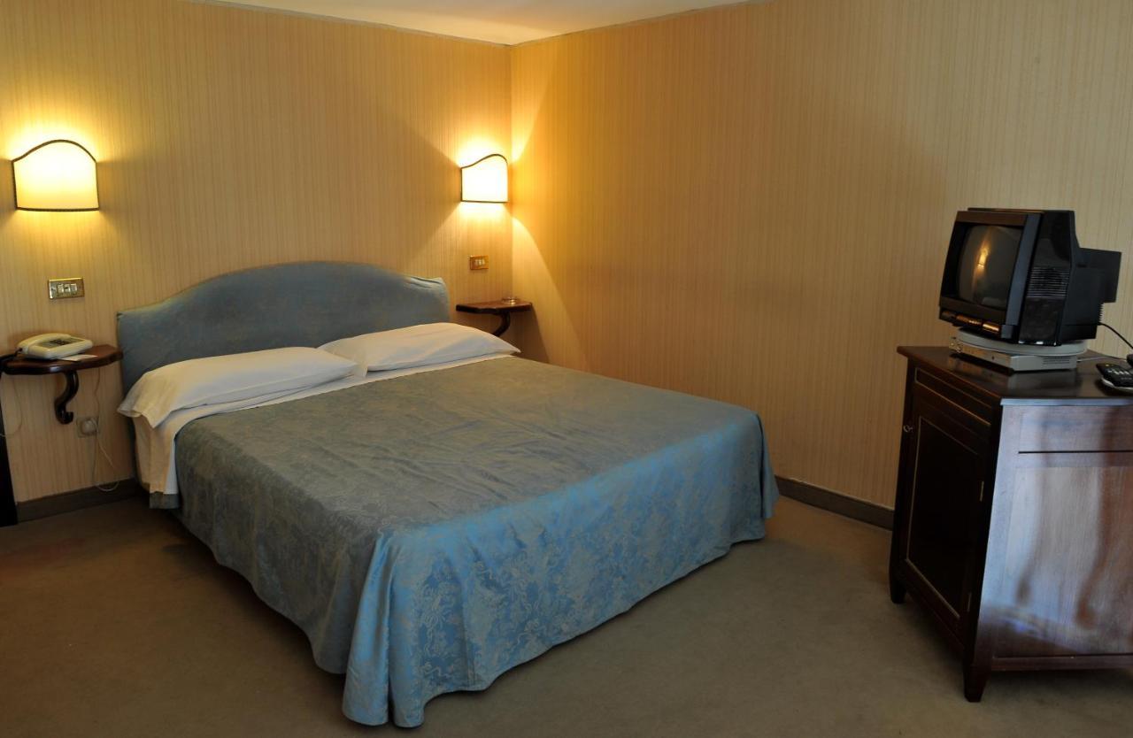 Grande Albergo Quattro Stagioni رييتي المظهر الخارجي الصورة