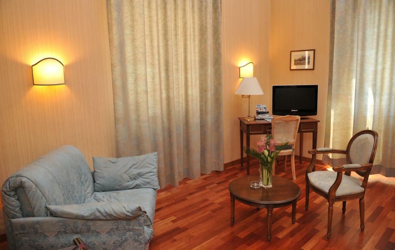 Grande Albergo Quattro Stagioni رييتي المظهر الخارجي الصورة