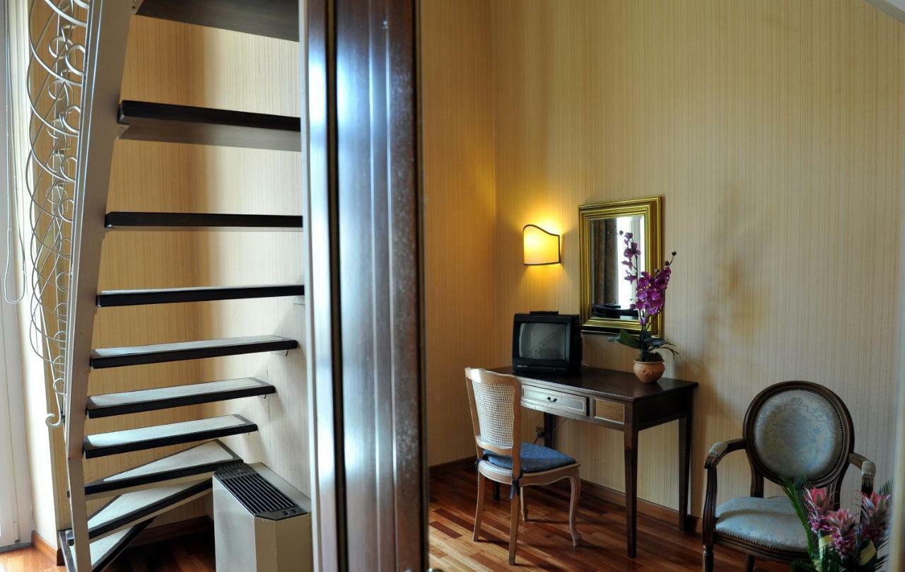 Grande Albergo Quattro Stagioni رييتي المظهر الخارجي الصورة